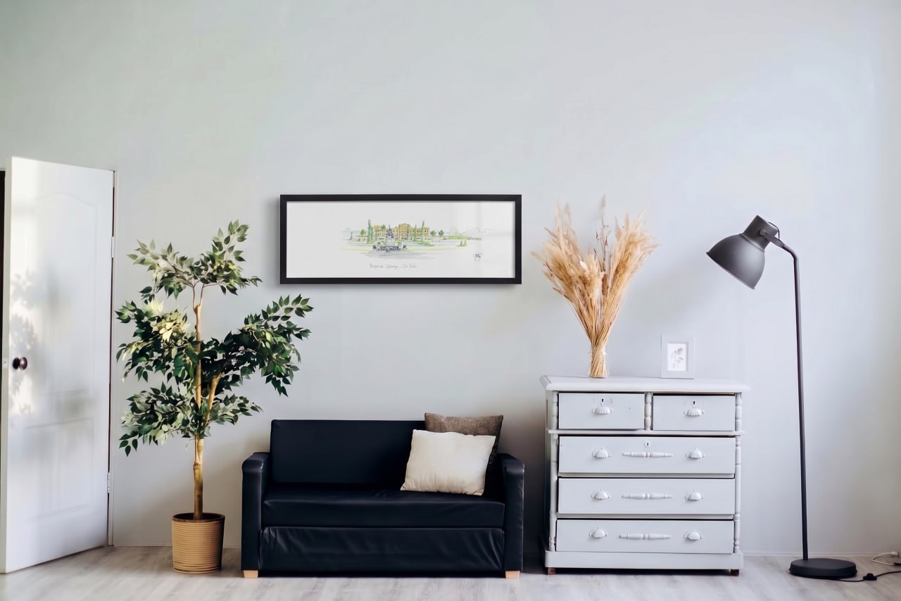 Aquarela São Paulo - Ipiranga com moldura preta, pendurada na parede de uma sala de estar